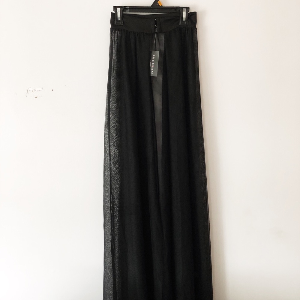 NWT - Half Skirt - Fashion Nova